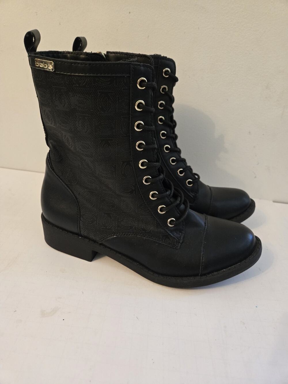 Bebe Olsen Lace Up Black Combat Boots Women's 6 Used Nice Condition